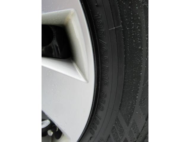 フリード Ｇ・ホンダセンシング　４ＷＤ　ＡＢＳ　プッシュスタート　キーフリー　ナビ・ＴＶ　バックモニター　シートヒーター　ステアリングスイッチ　クルーズコントロール　ＥＴＣ　両側パワースライドドア　ＥＳＣ　夏タイヤ積込（7枚目）