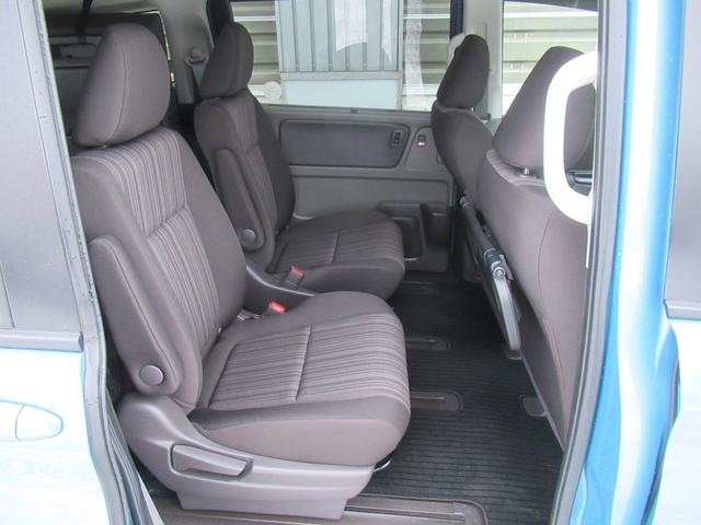 フリード Ｇ・ホンダセンシング　４ＷＤ　ＡＢＳ　プッシュスタート　キーフリー　ナビ・ＴＶ　バックモニター　シートヒーター　ステアリングスイッチ　クルーズコントロール　ＥＴＣ　両側パワースライドドア　ＥＳＣ　夏タイヤ積込（30枚目）