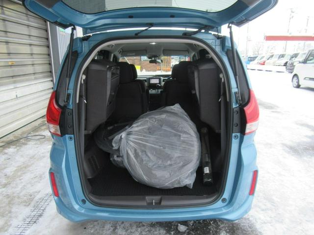 フリード Ｇ・ホンダセンシング　４ＷＤ　ＡＢＳ　プッシュスタート　キーフリー　ナビ・ＴＶ　バックモニター　シートヒーター　ステアリングスイッチ　クルーズコントロール　ＥＴＣ　両側パワースライドドア　ＥＳＣ　夏タイヤ積込（35枚目）