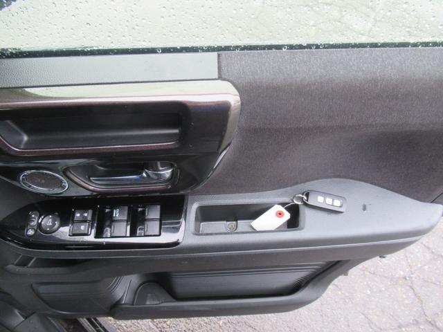 Ｎ－ＢＯＸカスタム Ｇ・Ｌホンダセンシング　４ＷＤ　ＡＢＳ　プッシュスタート　キーフリー　ナビ・ＴＶ　バックモニター　シートヒーター　ＥＴＣ　ステアリングスイッチ　クルーズコントロール　片側パワースライドドア　ＥＳＣ（12枚目）