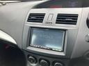 アクセラ ２０Ｅ　４ＷＤ　オートライト　ＡＴ　スマートキー　電動格納ミラー　盗難防止システム　ＣＤ　衝突安全ボディ　ＡＢＳ　エアコン　パワーステアリング　パワーウィンドウ　運転席エアバッグ　助手席エアバッグ（4枚目）