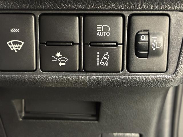 カローラアクシオ ＥＸ　４ＷＤ　衝突被害軽減システム（18枚目）