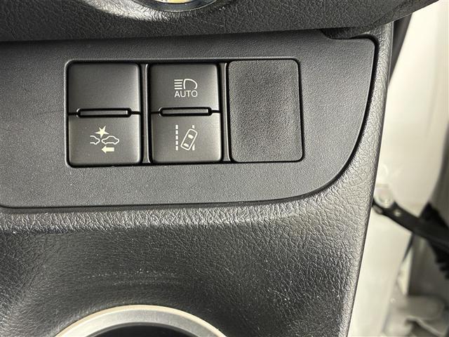 シエンタ Ｇ　４ＷＤ　フルセグ　メモリーナビ　ＤＶＤ再生　バックカメラ　衝突被害軽減システム　ＥＴＣ　両側電動スライド　ＬＥＤヘッドランプ　ウオークスルー　乗車定員６人　３列シート　ワンオーナー（22枚目）