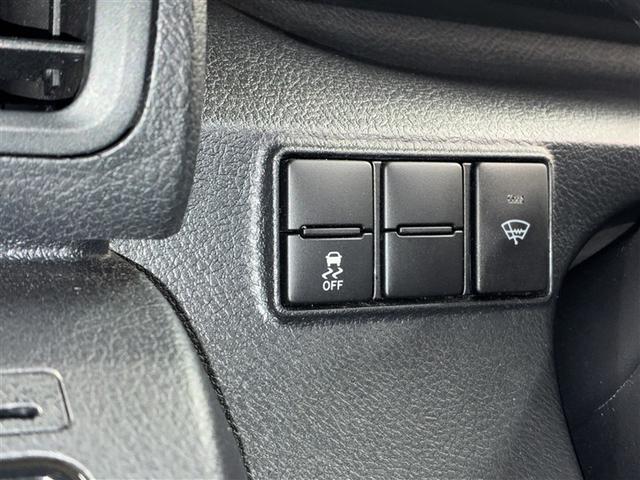 シエンタ Ｇ　４ＷＤ　フルセグ　メモリーナビ　ＤＶＤ再生　バックカメラ　衝突被害軽減システム　ＥＴＣ　両側電動スライド　ＬＥＤヘッドランプ　ウオークスルー　乗車定員６人　３列シート　ワンオーナー（23枚目）