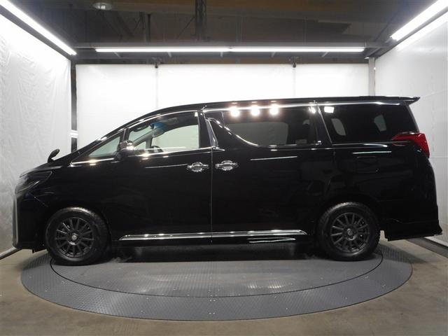 アルファード ２．５Ｓ　４ＷＤ　フルセグ　メモリーナビ　ＤＶＤ再生　ミュージックプレイヤー接続可　後席モニター　バックカメラ　衝突被害軽減システム　ＥＴＣ　両側電動スライド　ＬＥＤヘッドランプ　乗車定員７人　３列シート（3枚目）