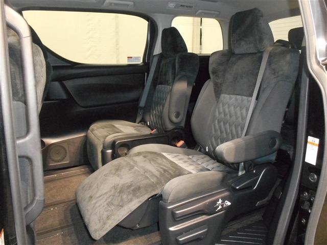 アルファード ２．５Ｓ　４ＷＤ　フルセグ　メモリーナビ　ＤＶＤ再生　ミュージックプレイヤー接続可　後席モニター　バックカメラ　衝突被害軽減システム　ＥＴＣ　両側電動スライド　ＬＥＤヘッドランプ　乗車定員７人　３列シート（10枚目）