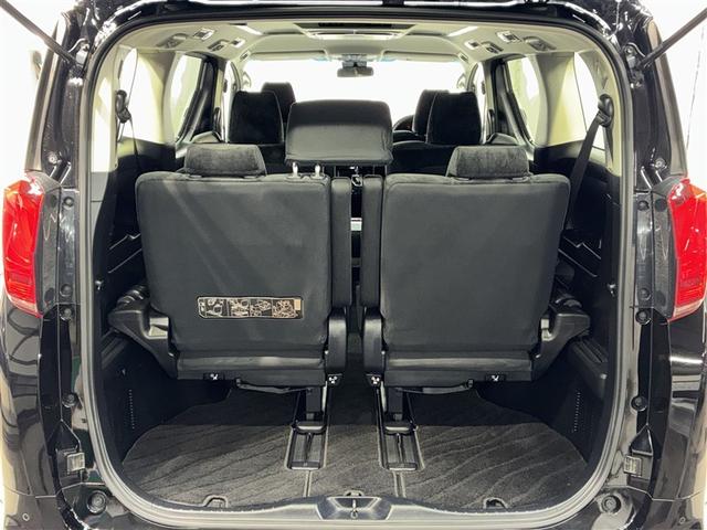 アルファード ２．５Ｓ　４ＷＤ　フルセグ　メモリーナビ　ＤＶＤ再生　ミュージックプレイヤー接続可　後席モニター　バックカメラ　衝突被害軽減システム　ＥＴＣ　両側電動スライド　ＬＥＤヘッドランプ　乗車定員７人　３列シート（12枚目）