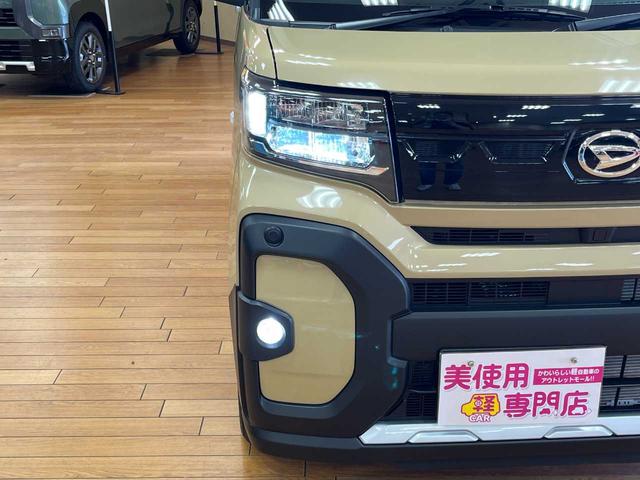 ファンクロス　４ＷＤ　届出済未使用車　スマートアシスト　両側パワースライドドア　プッシュスタート　アイドリングストップ　ＬＥＤヘッドライト　ＬＥＤフォグランプ　バックカメラ　サンドベージュ　純正アルミホイール(14枚目)