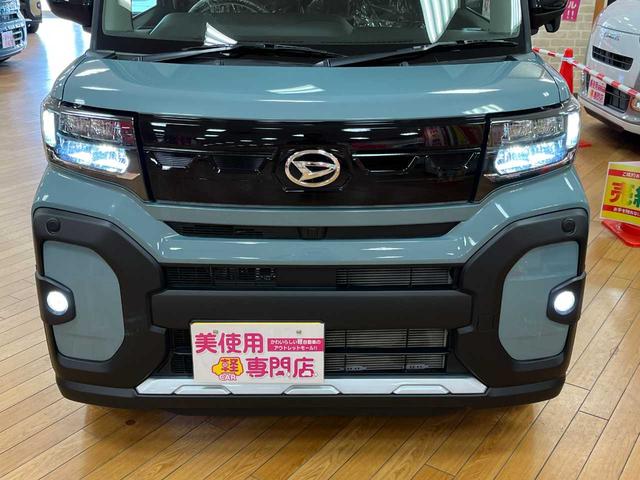 ファンクロスターボ　４ＷＤ　ローン通過実績　９インチディスプレイオーディオ　両側パワースライドドア　ＬＥＤヘッドライト　ＬＥＤフォグランプ　シートヒーター　プッシュスタート　ツートンカラー　純正アルミホイール(16枚目)