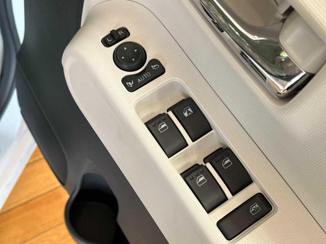 ムーヴキャンバス ストライプスＧ　４ＷＤ　ＥＴＣ　社外ナビゲーション　両側電動スライドドア　スマートアシスト　ＬＥＤヘッドライト　ＬＥＤフォグランプ　アイドリングストップ　バックカメラ　シートヒーター　プッシュスタート（30枚目）