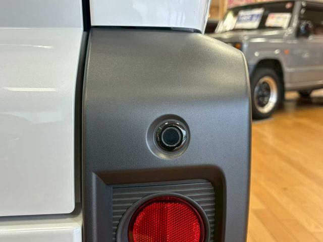 タフト Ｇ　ダーククロムベンチャー　ＬＥＤヘッドライト　ＬＥＤフォグランプ　純正アルミホイール　スカイフィールトップ　オートエアコン　プッシュスタート　シートヒーター　衝突被害軽減ブレーキ　横滑り防止機能　車線逸脱防止機能　Ａストップ（20枚目）