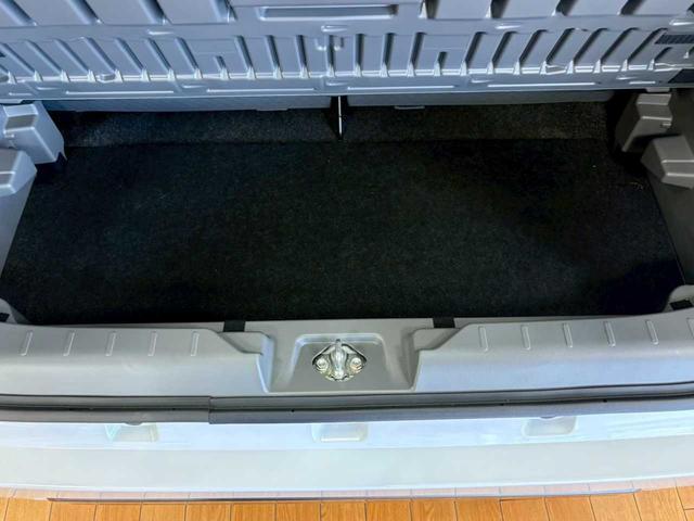 タフト Ｇ　ダーククロムベンチャー　ＬＥＤヘッドライト　ＬＥＤフォグランプ　純正アルミホイール　スカイフィールトップ　オートエアコン　プッシュスタート　シートヒーター　衝突被害軽減ブレーキ　横滑り防止機能　車線逸脱防止機能　Ａストップ（23枚目）