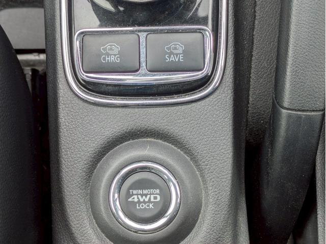 アウトランダーＰＨＥＶ Ｇナビパッケージ　４ＷＤ　メモリーナビ　リアカメラ　フルセグ　スマートキー　ＨＩＤヘッドライト　衝突軽減ブレーキ　シートヒーター　クルコン　Ｂｌｕｅｔｏｏｔｈ　純正１８インチアルミ　ＥＴＣ（26枚目）