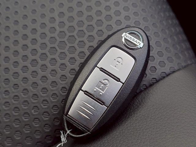 エクストレイル ２０Ｘ　ハイブリッド　エマージェンシーブレーキＰ　４ＷＤ　ＳＤナビ　アラウンドビューモニター　フルセグ　スマートキー　ＬＥＤライト　衝突軽減ブレーキ　シートヒーター　Ｂｌｕｅｔｏｏｔｈ　ＵＳＢ　社外１７インチアルミ　ＥＴＣ　純正アルミ（冬タイヤ）積込（25枚目）