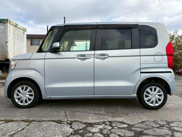 Ｎ－ＢＯＸ Ｇ・Ｌホンダセンシング　４ＷＤ　メモリーナビ　フルセグＴＶ　リアカメラ　スマートキー　ＬＥＤヘッドライト　衝突軽減ブレーキ　片側パワスラ　Ｂｌｕｅｔｏｏｔｈ　ＡＣＣ　ＥＴＣ（10枚目）