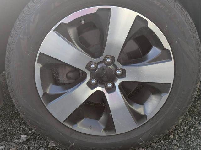 ＸＶハイブリッド ２．０ｉ－Ｌ　アイサイト　４ＷＤ　ＨＤＤナビ　フルセグＴＶ　リアカメラ　スマートキー　ＨＩＤヘッドライト　衝突軽減ブレーキ　前後ドラレコ　革シート　シートヒーター　Ｂｌｕｅｔｏｏｔｈ　クルコン　純正１７インチアルミ　ＥＴＣ（16枚目）