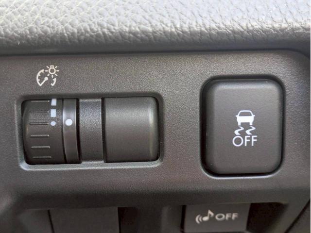 ＸＶハイブリッド ２．０ｉ－Ｌ　アイサイト　４ＷＤ　ＨＤＤナビ　フルセグＴＶ　リアカメラ　スマートキー　ＨＩＤヘッドライト　衝突軽減ブレーキ　前後ドラレコ　革シート　シートヒーター　Ｂｌｕｅｔｏｏｔｈ　クルコン　純正１７インチアルミ　ＥＴＣ（35枚目）