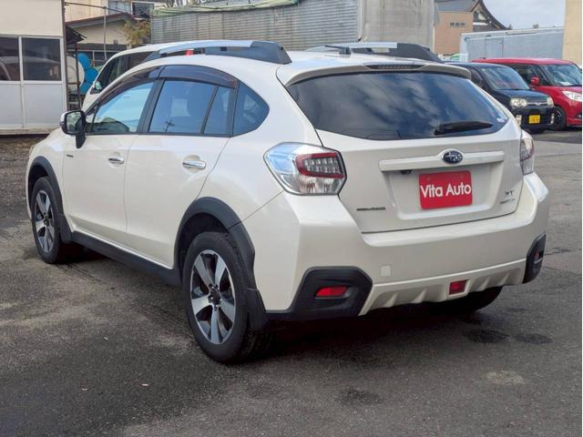 ＸＶハイブリッド ２．０ｉ－Ｌ　アイサイト　４ＷＤ　ＨＤＤナビ　フルセグＴＶ　リアカメラ　スマートキー　ＨＩＤヘッドライト　衝突軽減ブレーキ　Ｂｌｕｅｔｏｏｔｈ　クルコン　純正１７インチアルミ　ＥＴＣ（10枚目）