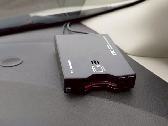 ノート Ｘ　ＦＯＵＲ　メモリーナビ　リアカメラ　スマートキー　衝突軽減ブレーキ　前ドラレコ　Ｂｌｕｅｔｏｏｔｈ　社外１４インチアルミ　ＥＴＣ（28枚目）