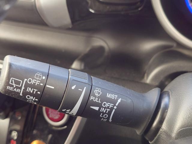 N-BOXカスタム G・ターボAパッケージ 4WD HDDナビ ワンセグTV スマートキー HIDヘッドライト 衝突軽減ブレーキ 両側パワスラ クルコン 社外14インチアルミ(23枚目)