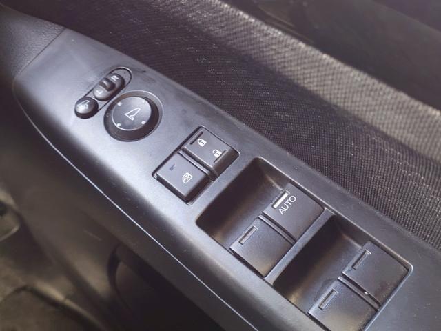 N-BOXカスタム G・ターボAパッケージ 4WD HDDナビ ワンセグTV スマートキー HIDヘッドライト 衝突軽減ブレーキ 両側パワスラ クルコン 社外14インチアルミ(28枚目)