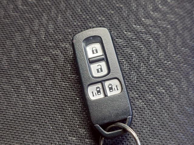 N-BOXカスタム G・ターボAパッケージ 4WD HDDナビ ワンセグTV スマートキー HIDヘッドライト 衝突軽減ブレーキ 両側パワスラ クルコン 社外14インチアルミ(31枚目)