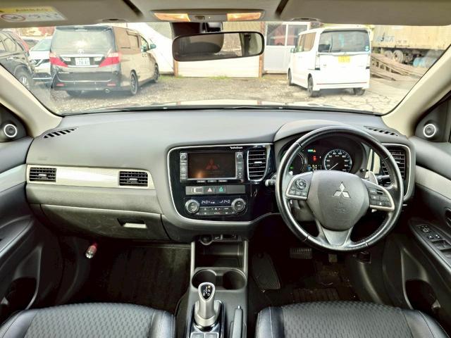 アウトランダーPHEV Gナビパッケージ 4WD SDナビ フルセグTV リアカメラ スマートキー HIDヘッドライト 衝突軽減ブレーキ Bluetooth クルコン 純正18インチアルミ ETC(21枚目)