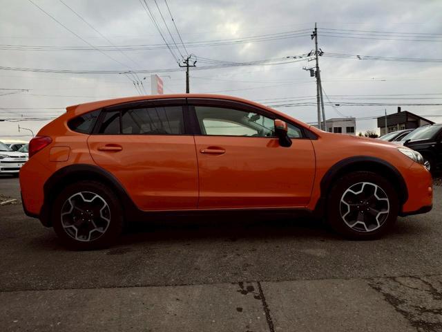 ＸＶ ２．０ｉ－Ｌ　アイサイト　４ＷＤ　メモリーナビ　フルセグＴＶ　リアカメラ　スマートキー　ＨＩＤヘッドライト　衝突軽減ブレーキ　前後ドラレコ　Ｂｌｕｅｔｏｏｔｈ　クルコン　純正１７インチアルミ　ＥＴＣ（11枚目）