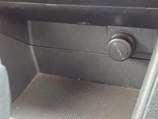 ＸＶ ２．０ｉ－Ｌ　アイサイト　４ＷＤ　メモリーナビ　フルセグＴＶ　リアカメラ　スマートキー　ＨＩＤヘッドライト　衝突軽減ブレーキ　前後ドラレコ　Ｂｌｕｅｔｏｏｔｈ　クルコン　純正１７インチアルミ　ＥＴＣ（29枚目）