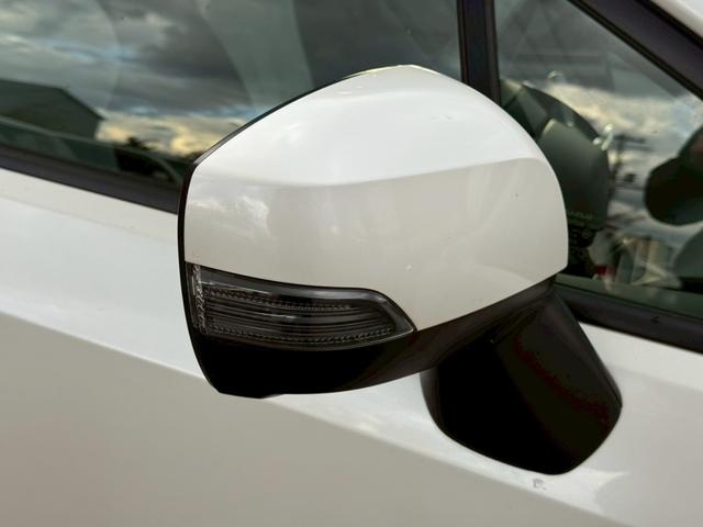 ＸＶハイブリッド ２．０ｉ－Ｌ　アイサイト　４ＷＤ　メモリーナビ　フルセグＴＶ　スマートキー　ＨＩＤヘッドライト　衝突軽減ブレーキ　Ｂｌｕｅｔｏｏｔｈ　クルコン　純正１７インチアルミ　ＥＴＣ（15枚目）