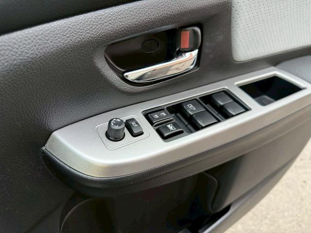 ＸＶハイブリッド ２．０ｉ－Ｌ　アイサイト　４ＷＤ　メモリーナビ　フルセグＴＶ　スマートキー　ＨＩＤヘッドライト　衝突軽減ブレーキ　Ｂｌｕｅｔｏｏｔｈ　クルコン　純正１７インチアルミ　ＥＴＣ（31枚目）