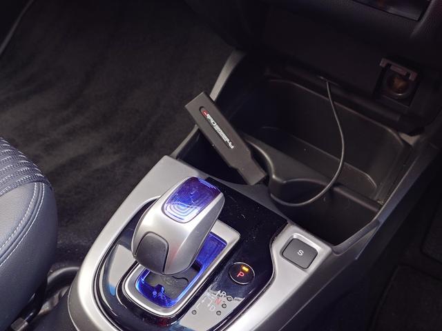 フィットハイブリッド Ｌパッケージ　４ＷＤ　メモリーナビ　ワンセグＴＶ　スマートキー　衝突軽減ブレーキ　Ｂｌｕｅｔｏｏｔｈ　クルコン　純正１５インチ鉄　ＥＴＣ（24枚目）