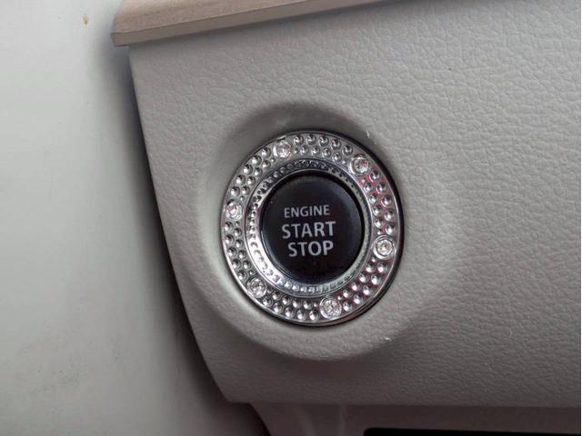 アルトラパン X 4WD メモリーナビ フルセグTV 全方位カメラ スマートキー HIDヘッドライト 衝突軽減ブレーキ シートヒーター Bluetooth 純正14インチアルミ(32枚目)