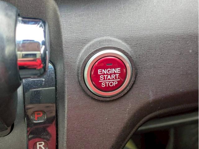 Ｎ－ＯＮＥ プレミアム　ツアラー・Ｌパッケージ　４ＷＤ　メモリーナビ　ワンセグＴＶ　リアカメラ　スマートキー　ＨＩＤヘッドライト　クルコン　純正１５インチアルミ　ＥＴＣ（25枚目）