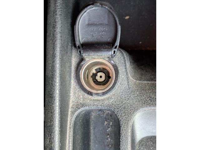 ノート Ｘ　ＦＯＵＲ　４ＷＤ　メモリーナビ　フルセグＴＶ　全方位カメラ　スマートキー　ＬＥＤヘッドライト　衝突軽減ブレーキ　Ｂｌｕｅｔｏｏｔｈ　純正１４インチ鉄（27枚目）