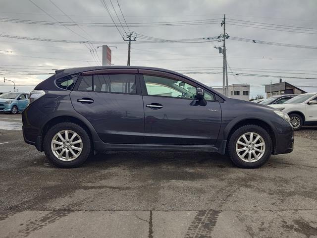 ＸＶハイブリッド ２．０ｉ－Ｌ　アイサイト　４ＷＤ　メモリーナビ　フルセグＴＶ　リアカメラ　スマートキー　ＨＩＤヘッドライト　衝突軽減ブレーキ　Ｂｌｕｅｔｏｏｔｈ　クルコン　社外１６インチアルミ（8枚目）