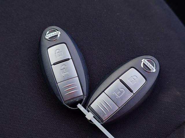 ノート Ｘ　ＦＯＵＲ　４ＷＤ　メモリーナビ　フルセグＴＶ　スマートキー　衝突軽減ブレーキ　前ドラレコ　Ｂｌｕｅｔｏｏｔｈ　純正１４インチ鉄（29枚目）