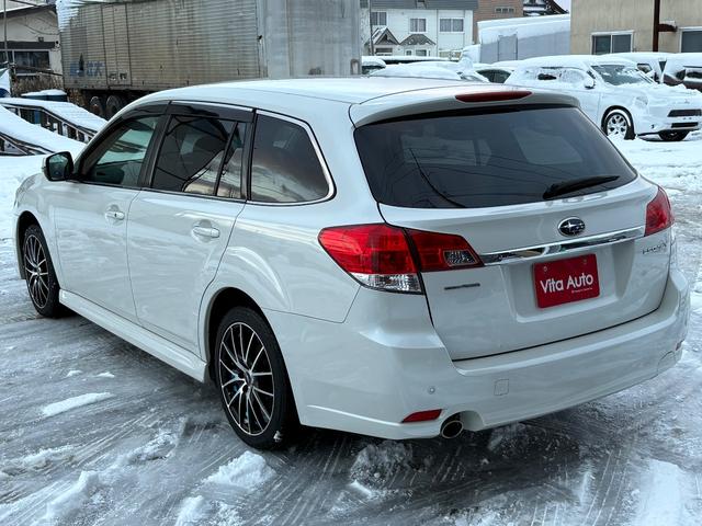 レガシィツーリングワゴン ２．５ｉアイサイト　４ＷＤ　ＨＤＤナビ　フルセグＴＶ　スマートキー　ＨＩＤヘッドライト　衝突軽減ブレーキ　前ドラレコ　Ｂｌｕｅｔｏｏｔｈ　クルコン　社外１７インチアルミ　ＥＴＣ（10枚目）