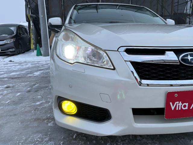 レガシィツーリングワゴン ２．５ｉアイサイト　４ＷＤ　ＨＤＤナビ　フルセグＴＶ　スマートキー　ＨＩＤヘッドライト　衝突軽減ブレーキ　前ドラレコ　Ｂｌｕｅｔｏｏｔｈ　クルコン　社外１７インチアルミ　ＥＴＣ（15枚目）