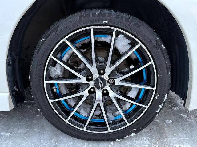 レガシィツーリングワゴン ２．５ｉアイサイト　４ＷＤ　ＨＤＤナビ　フルセグＴＶ　スマートキー　ＨＩＤヘッドライト　衝突軽減ブレーキ　前ドラレコ　Ｂｌｕｅｔｏｏｔｈ　クルコン　社外１７インチアルミ　ＥＴＣ（17枚目）