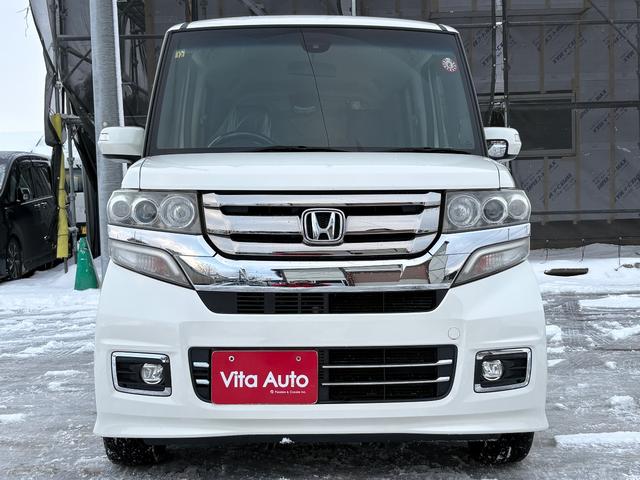 Ｎ－ＢＯＸカスタム Ｇ　ターボＳＳパッケージ　４ＷＤ　メモリーナビ　フルセグＴＶ　リアカメラ　スマートキー　ＨＩＤヘッドライト　衝突軽減ブレーキ　両側パワスラ　シートヒーター　Ｂｌｕｅｔｏｏｔｈ　クルコン　純正１５インチアルミ　ＥＴＣ（3枚目）