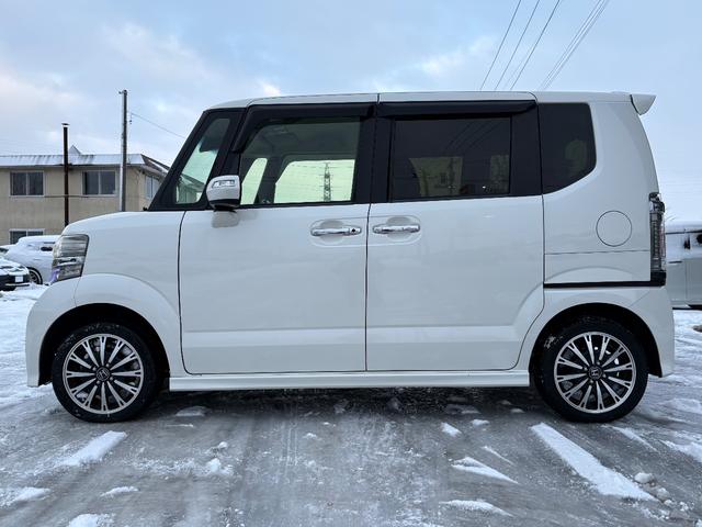 Ｎ－ＢＯＸカスタム Ｇ　ターボＳＳパッケージ　４ＷＤ　メモリーナビ　フルセグＴＶ　リアカメラ　スマートキー　ＨＩＤヘッドライト　衝突軽減ブレーキ　両側パワスラ　シートヒーター　Ｂｌｕｅｔｏｏｔｈ　クルコン　純正１５インチアルミ　ＥＴＣ（8枚目）