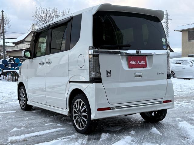 Ｎ－ＢＯＸカスタム Ｇ　ターボＳＳパッケージ　４ＷＤ　メモリーナビ　フルセグＴＶ　リアカメラ　スマートキー　ＨＩＤヘッドライト　衝突軽減ブレーキ　両側パワスラ　シートヒーター　Ｂｌｕｅｔｏｏｔｈ　クルコン　純正１５インチアルミ　ＥＴＣ（9枚目）