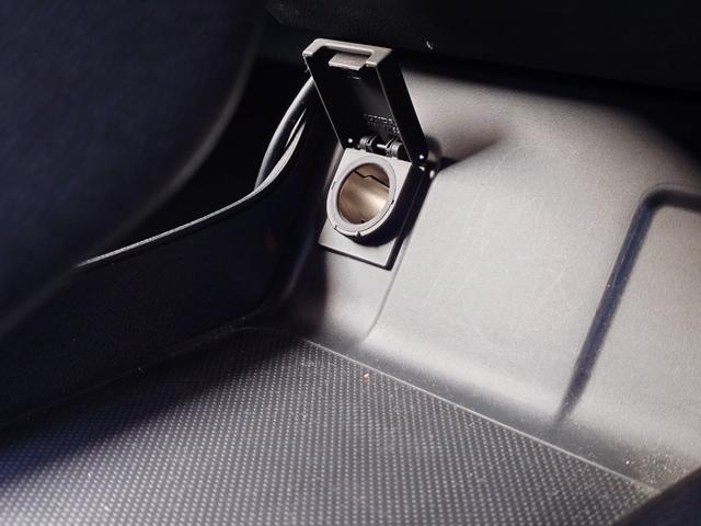 シャトル ハイブリッドＺ　４ＷＤ　メモリーナビ　フルセグＴＶ　スマートキー　ＬＥＤヘッドライト　衝突軽減ブレーキ　前ドラレコ　シートヒーター　Ｂｌｕｅｔｏｏｔｈ　クルコン　純正１６インチアルミ　ＥＴＣ（25枚目）