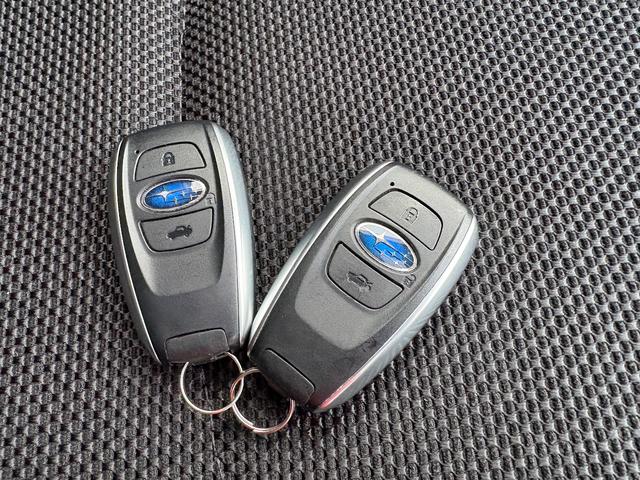 ＸＶ ２．０ｉ－Ｌ　アイサイトポップスター　４ＷＤ　メモリーナビ　フルセグＴＶ　リアカメラ　スマートキー　ＨＩＤヘッドライト　衝突軽減ブレーキ　前ドラレコ　Ｂｌｕｅｔｏｏｔｈ　クルコン　純正１７インチアルミ　ＥＴＣ（35枚目）