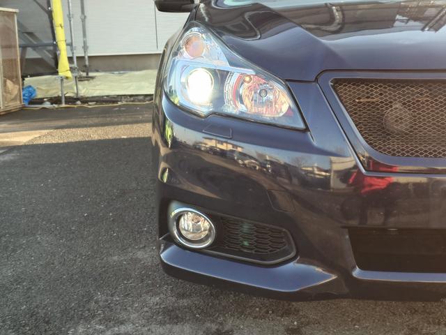 レガシィツーリングワゴン ２．５ｉ　Ｂスポーツアイサイト　４ＷＤ　ＳＤナビ　フルセグＴＶ　リアカメラ　スマートキー　ＨＩＤヘッドライト　衝突軽減ブレーキ　Ｂｌｕｅｔｏｏｔｈ　クルコン　社外１６インチアルミ　ＥＴＣ（15枚目）