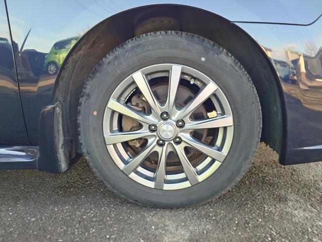 レガシィツーリングワゴン ２．５ｉ　Ｂスポーツアイサイト　４ＷＤ　ＳＤナビ　フルセグＴＶ　リアカメラ　スマートキー　ＨＩＤヘッドライト　衝突軽減ブレーキ　Ｂｌｕｅｔｏｏｔｈ　クルコン　社外１６インチアルミ　ＥＴＣ（16枚目）