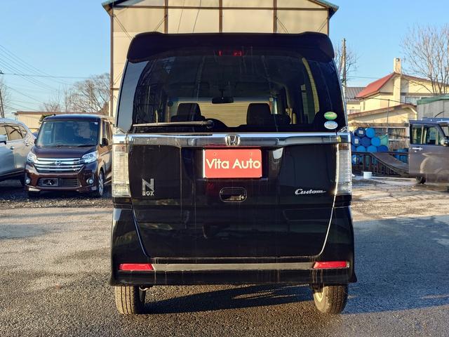 Ｎ－ＢＯＸカスタム Ｇ・Ｌパッケージ　４ＷＤ　スマートキー　ＨＩＤヘッドライト　片側パワスラ　純正１４インチアルミ（10枚目）