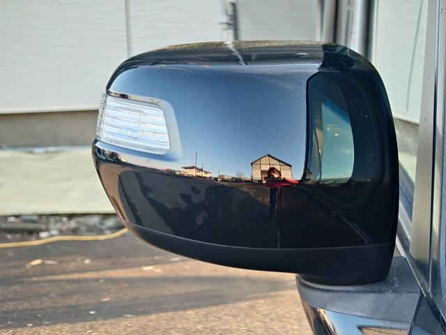 Ｎ－ＢＯＸカスタム Ｇ・Ｌパッケージ　４ＷＤ　スマートキー　ＨＩＤヘッドライト　片側パワスラ　純正１４インチアルミ（17枚目）