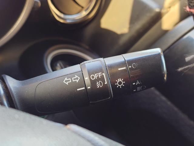 Ｎ－ＢＯＸカスタム Ｇ・Ｌパッケージ　４ＷＤ　スマートキー　ＨＩＤヘッドライト　片側パワスラ　純正１４インチアルミ（24枚目）